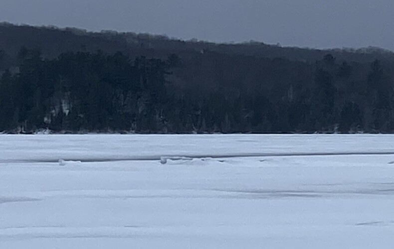 Coffre de glace sur le lac Blue Sea